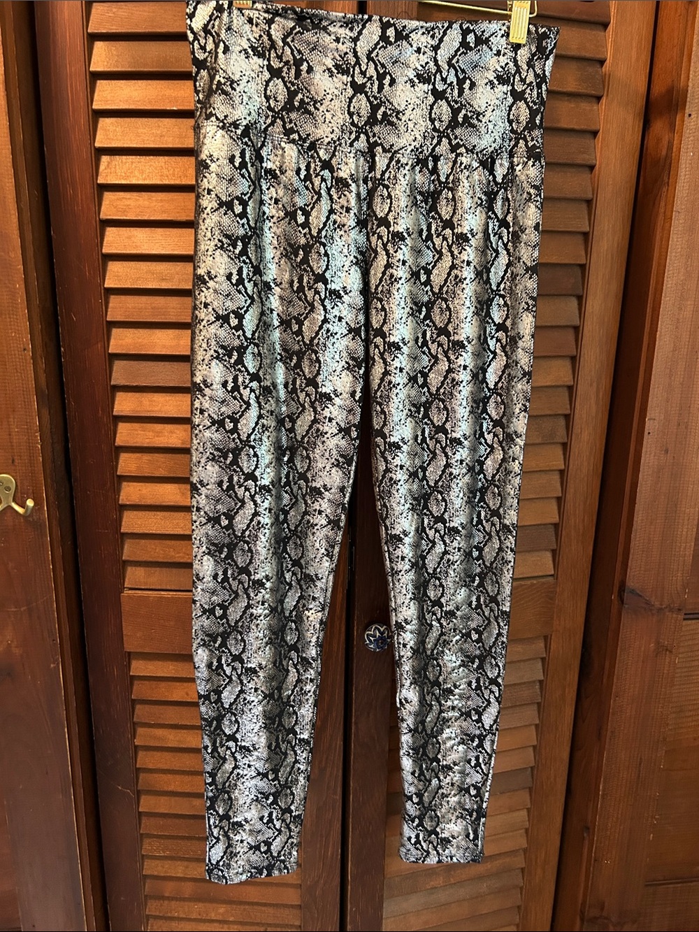 Black & White Snake Print High-Waist Leggings Poof New York